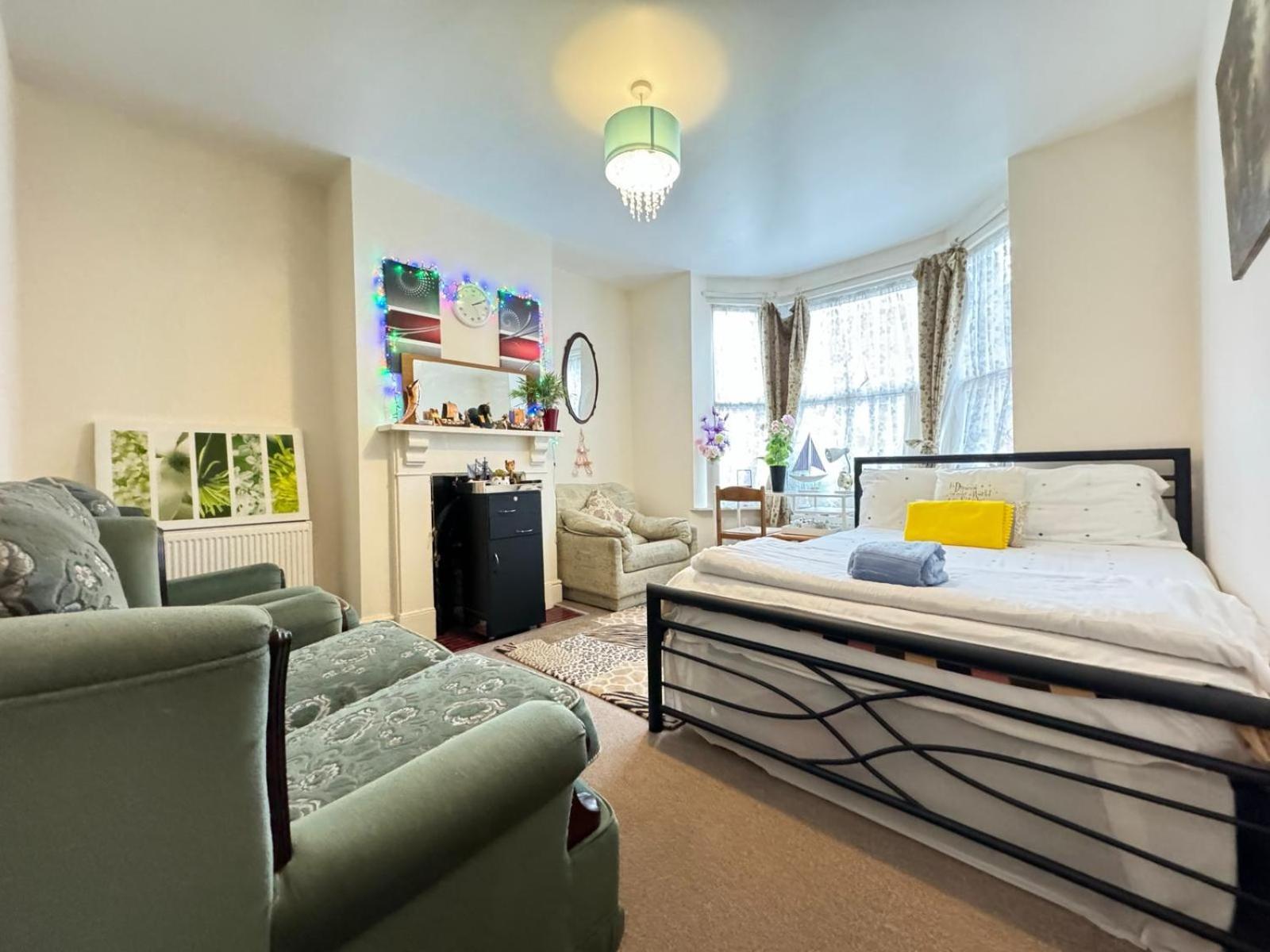 Big Private Room In Town Centre Eastleigh Esterno foto